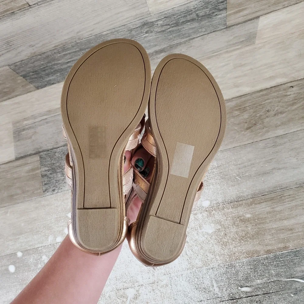 Blowfish Malibu Bungalow Girls Sandals Sz 13.5 Gold Die Cut Roller Reptile